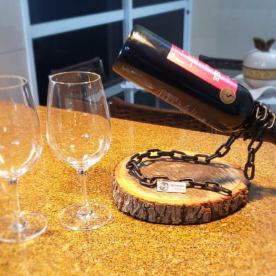 Suporte de vinho Metálico Fácile. Design Industrial para bares, casas, áreas gourmet, balcões e adegas.